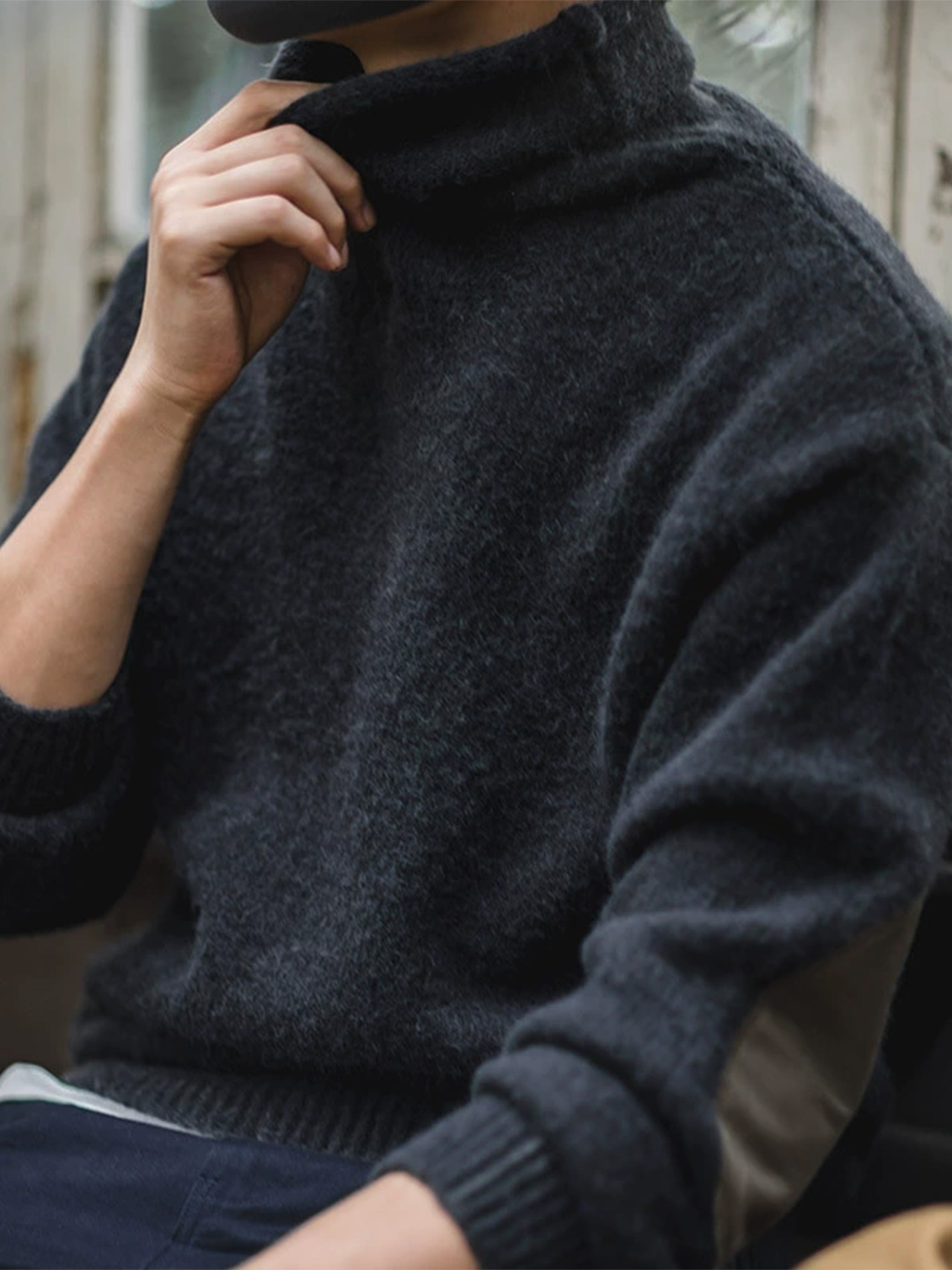 Coarse-Knitted Turtleneck